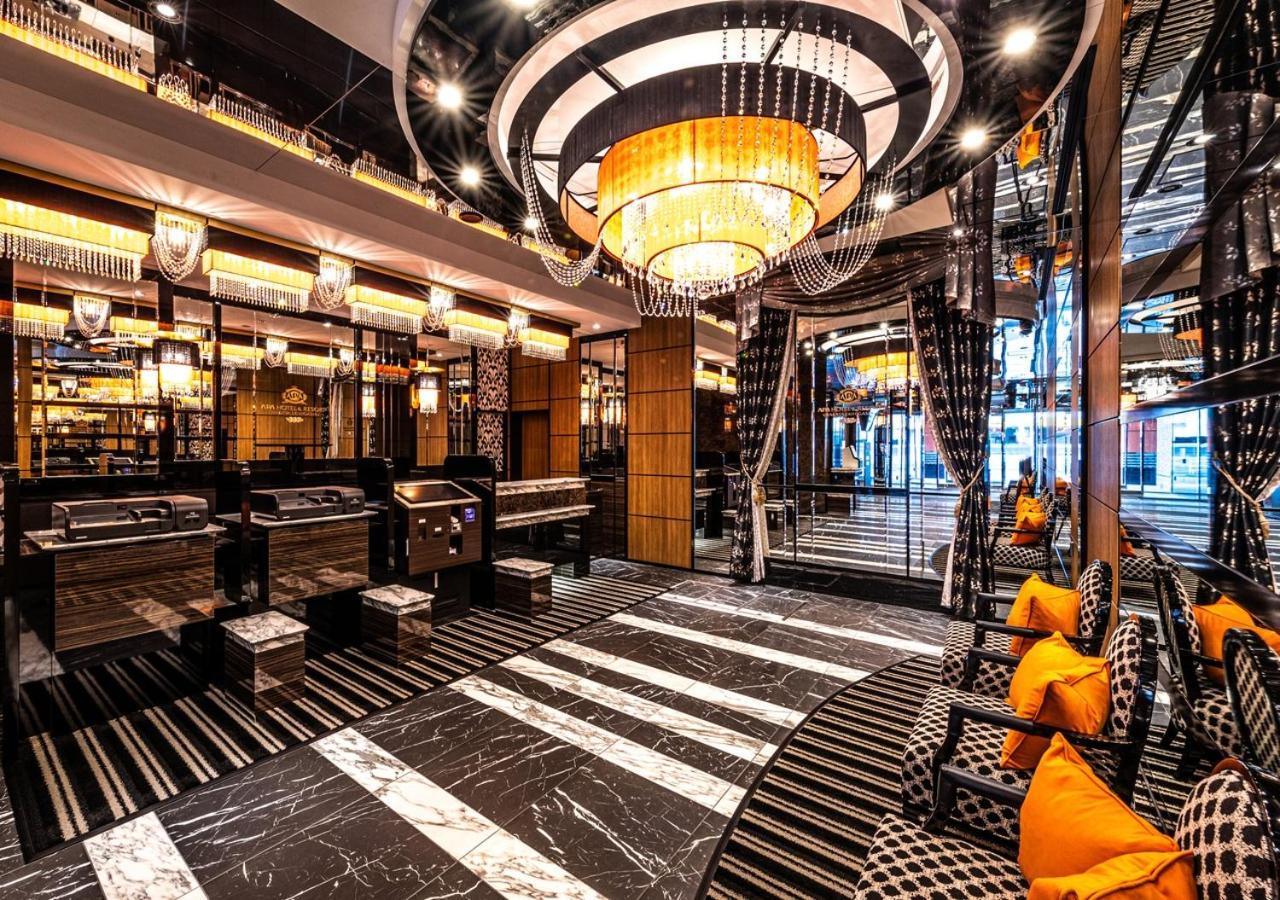 Apa Hotel & Resort Hakata Ekihigashi 후쿠오카 외부 사진